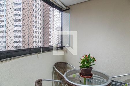 Varanda de apartamento à venda com 3 quartos, 74m² em Vila Bertioga, São Paulo