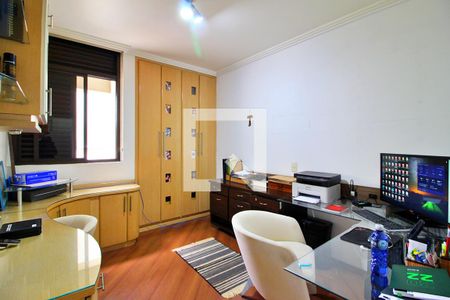 Apartamento à venda com 140m², 3 quartos e 2 vagasQuarto 2