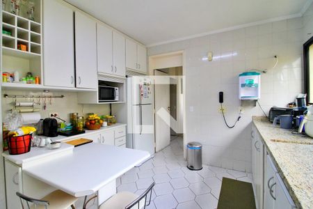 Apartamento à venda com 140m², 3 quartos e 2 vagasCozinha