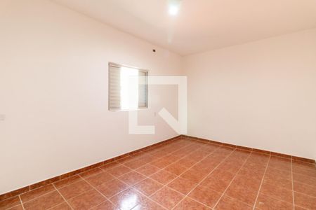 Quarto 2 de casa para alugar com 2 quartos, 70m² em Jardim Fernandes, São Paulo