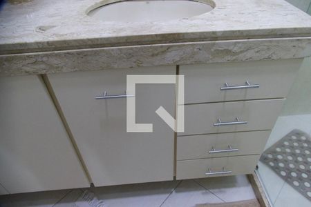 Apartamento à venda com 117m², 3 quartos e 2 vagasSuíte banheiro