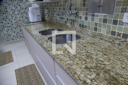 Apartamento à venda com 117m², 3 quartos e 2 vagasCozinha