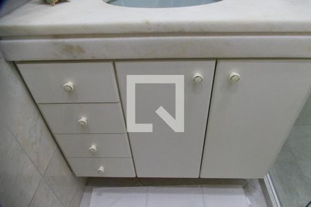 Apartamento à venda com 117m², 3 quartos e 2 vagasBanheiro social