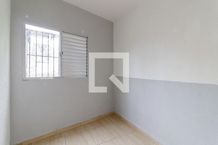 Quarto 2 de casa para alugar com 2 quartos, 40m² em Vila Firmiano Pinto, São Paulo