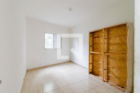 Quarto 1 de casa para alugar com 2 quartos, 40m² em Vila Firmiano Pinto, São Paulo