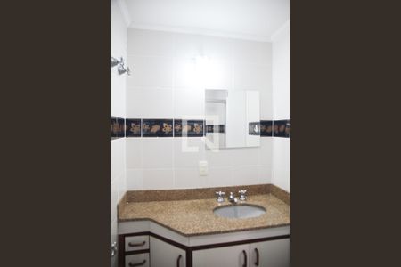 Apartamento à venda com 169m², 3 quartos e 4 vagasBanheiro da Suíte 1