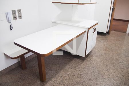 Apartamento à venda com 169m², 3 quartos e 4 vagasDetalhe cozinha