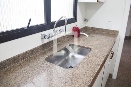 Apartamento à venda com 169m², 3 quartos e 4 vagasCozinha - Torneira