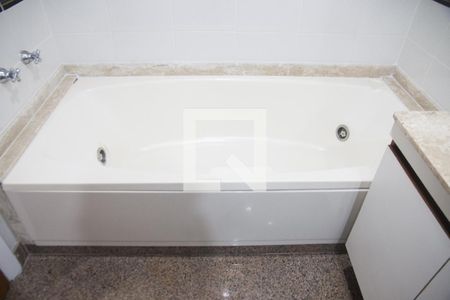 Apartamento à venda com 169m², 3 quartos e 4 vagasDetalhe do banheiro