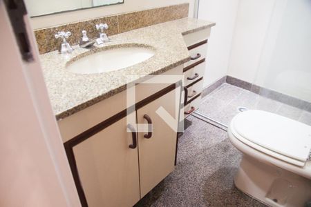 Apartamento à venda com 169m², 3 quartos e 4 vagasBanheiro da Suíte 2