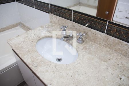 Apartamento à venda com 169m², 3 quartos e 4 vagasBanheiro - Torneira