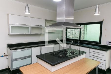 Casa para alugar com 600m², 4 quartos e 4 vagas Casa para alugar com 600m², 4 quartos e 4 vagasCozinha