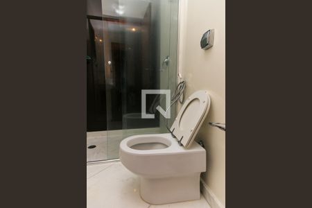Casa para alugar com 600m², 4 quartos e 4 vagas Casa para alugar com 600m², 4 quartos e 4 vagasBanheiro 2 da Suíte 1