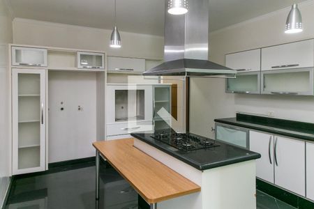 Casa para alugar com 600m², 4 quartos e 4 vagas Casa para alugar com 600m², 4 quartos e 4 vagasCozinha
