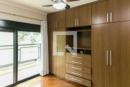 Casa para alugar com 600m², 4 quartos e 4 vagas Casa para alugar com 600m², 4 quartos e 4 vagasSuíte 3