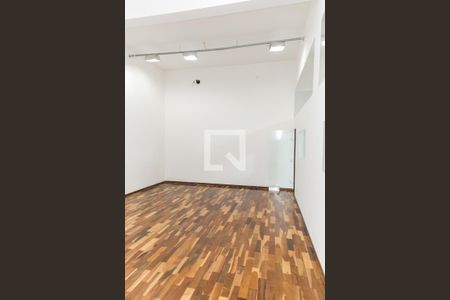 Casa para alugar com 600m², 4 quartos e 4 vagas Casa para alugar com 600m², 4 quartos e 4 vagasQuadra