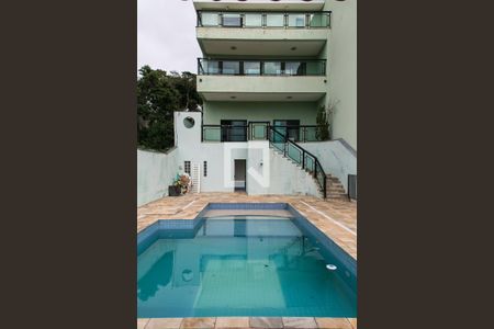 Casa para alugar com 600m², 4 quartos e 4 vagas Casa para alugar com 600m², 4 quartos e 4 vagasPiscina