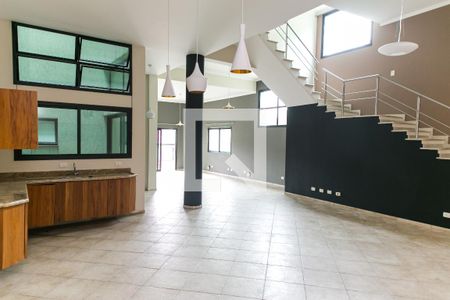Casa para alugar com 600m², 4 quartos e 4 vagas Casa para alugar com 600m², 4 quartos e 4 vagasSalão
