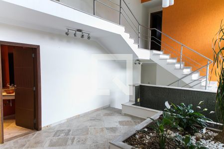 Casa para alugar com 600m², 4 quartos e 4 vagas Casa para alugar com 600m², 4 quartos e 4 vagasHall de Entrada