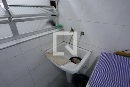 Casa à venda com 130m², 2 quartos e 1 vagaÁrea de Serviço