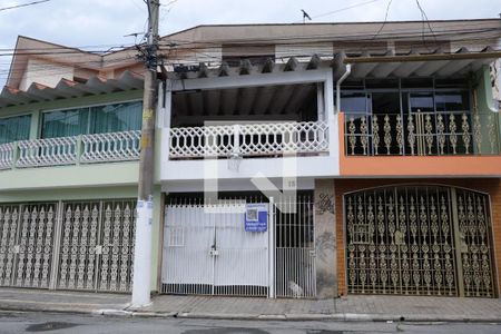 Casa à venda com 130m², 2 quartos e 1 vagaFachada