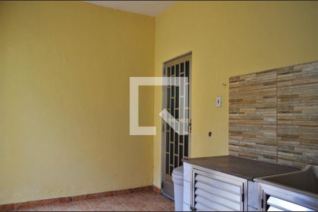 Casa de condomínio à venda com 85m², 2 quartos e 1 vagaÁrea de Serviço