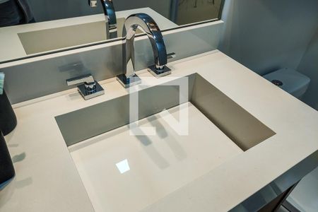 Apartamento para alugar com 77m², 2 quartos e 2 vagasBanheiro Suíte 2 - Detalhe