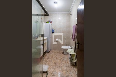 Casa à venda com 375m², 3 quartos e 3 vagasBanheiro 1 da Suíte 1