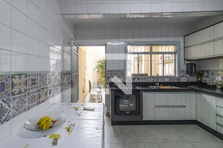 Casa à venda com 375m², 3 quartos e 3 vagasCozinha