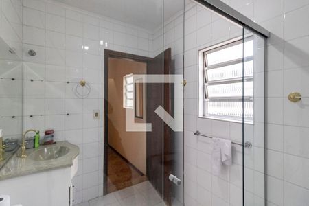 Casa à venda com 375m², 3 quartos e 3 vagasBanheiro 2 da Suíte 2