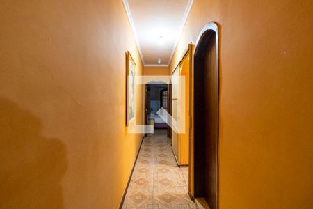 Casa à venda com 375m², 3 quartos e 3 vagasCorredor