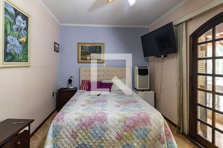 Casa à venda com 375m², 3 quartos e 3 vagasQuarto 1 Suíte