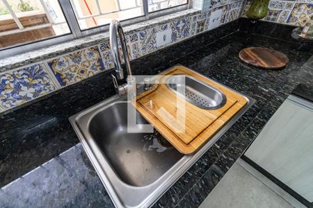 Casa à venda com 375m², 3 quartos e 3 vagasCozinha - Torneira