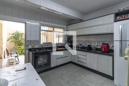 Casa à venda com 375m², 3 quartos e 3 vagasCozinha