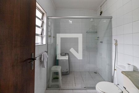 Casa à venda com 375m², 3 quartos e 3 vagasBanheiro 2 da Suíte 2