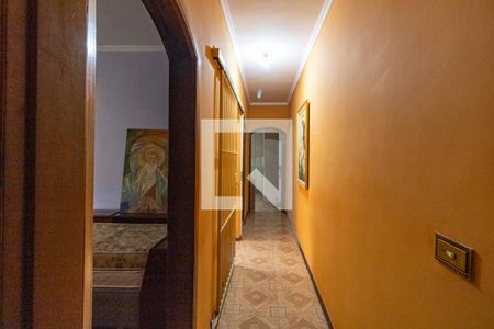 Casa à venda com 375m², 3 quartos e 3 vagasCorredor