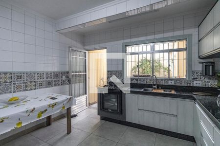 Casa à venda com 375m², 3 quartos e 3 vagasCozinha