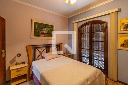 Casa à venda com 375m², 3 quartos e 3 vagasQuarto 2 Suíte