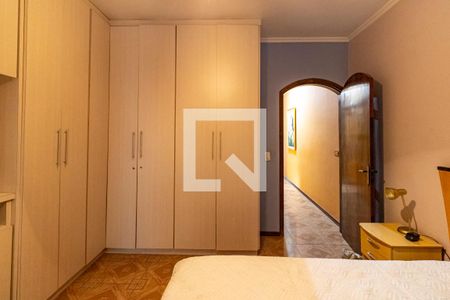 Casa à venda com 375m², 3 quartos e 3 vagasQuarto 2 Suíte