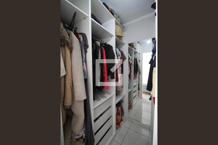Casa à venda com 171m², 3 quartos e 5 vagasCloset do quarto 2