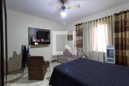 Casa à venda com 266m², 6 quartos e 3 vagasQuarto 2 casa 1