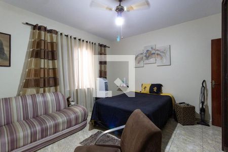 Casa à venda com 266m², 6 quartos e 3 vagasQuarto 2 casa 1