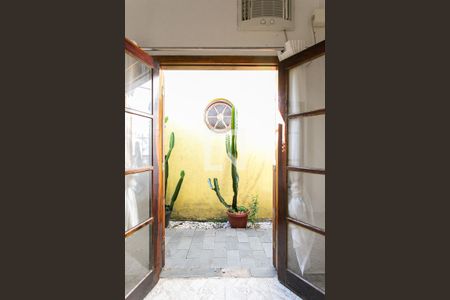 Casa à venda com 200m², 4 quartos e 2 vagasCasa 2 - Varanda do Quarto 2