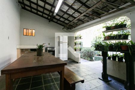 Casa à venda com 200m², 4 quartos e 2 vagasVaranda - Espço Gourmet