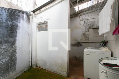 Casa à venda com 200m², 4 quartos e 2 vagasCasa 2 - Área de Serviço