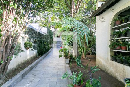 Casa à venda com 200m², 4 quartos e 2 vagasQuintal