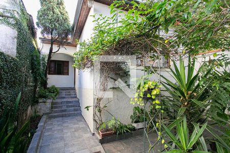 Casa à venda com 200m², 4 quartos e 2 vagasCasa 2 - Entrada