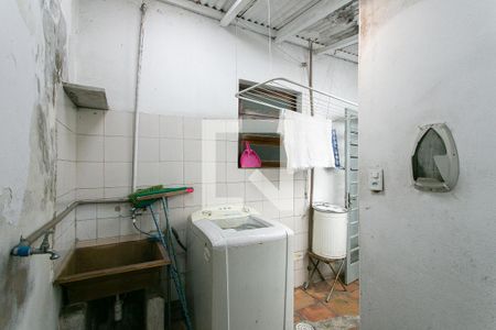 Casa à venda com 200m², 4 quartos e 2 vagasCasa 2 - Área de Serviço