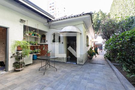 Casa à venda com 200m², 4 quartos e 2 vagasQuintal