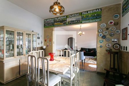 Casa à venda com 200m², 4 quartos e 2 vagasCopa